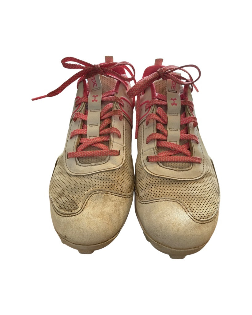 Under Armour softball cleats 6Y
