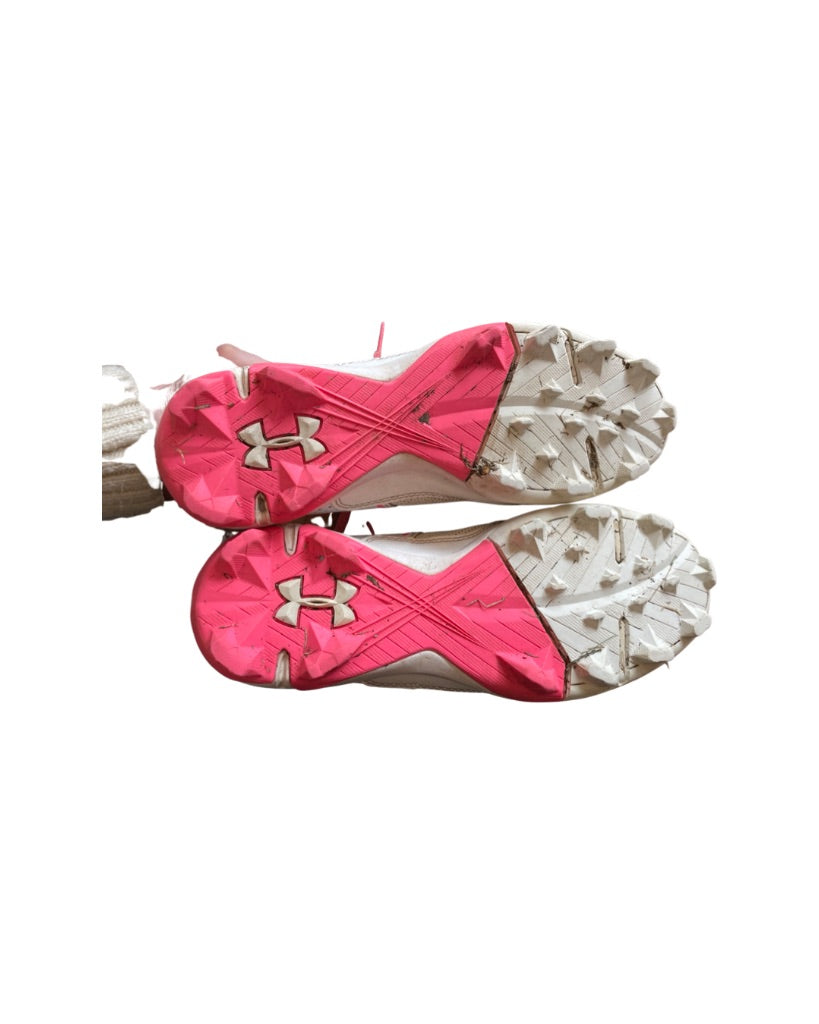 Under Armour softball cleats 6Y