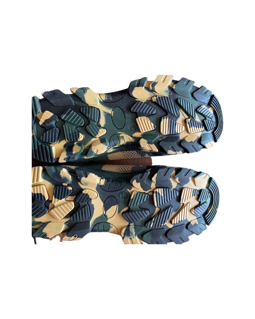 Camo Steel toed camo shoes, 9.5 Men’s