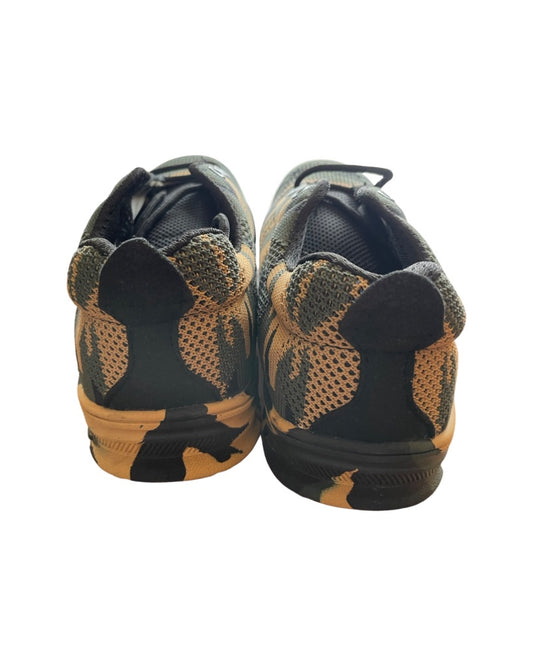 Camo Steel toed camo shoes, 9.5 Men’s