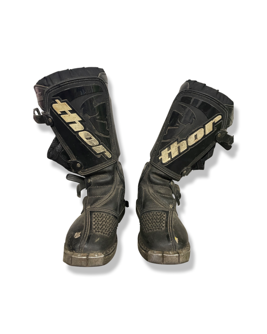 Black Thor Motocross boots, 2